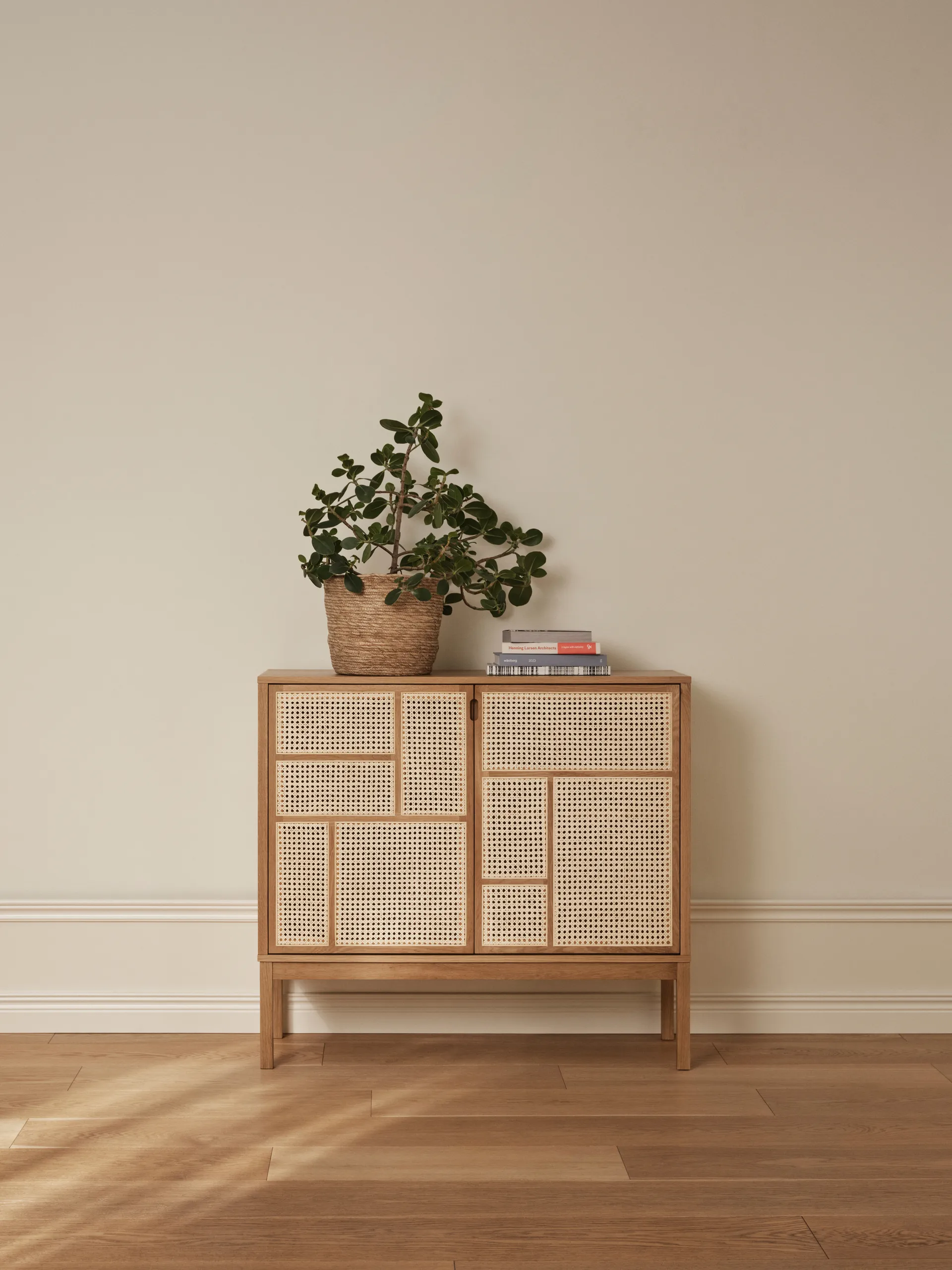Air sideboard, Eg, 120x110 cm, med ben Design House Stockholm