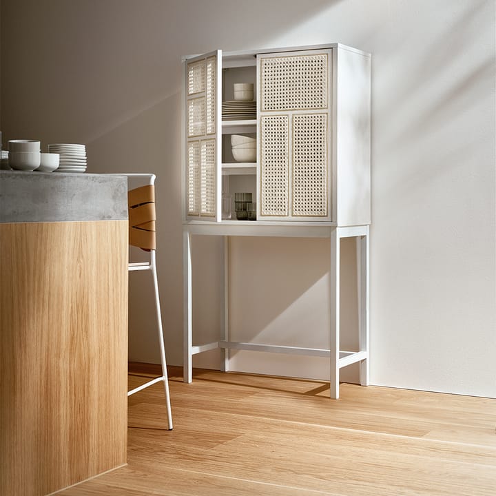 Air vitrineskab, Hvid, rattan Design House Stockholm