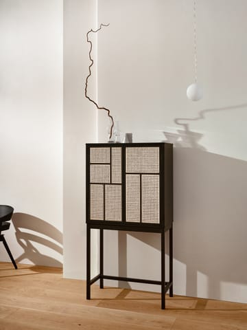 Air vitrineskab - sort, rattan - Design House Stockholm