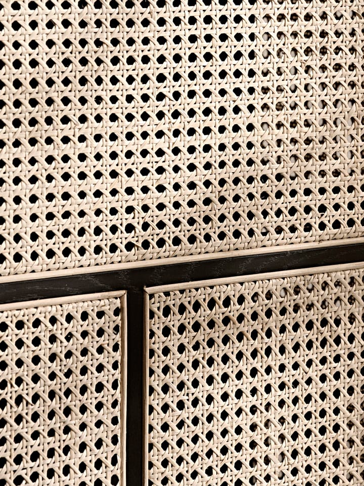 Air vitrineskab, sort, rattan Design House Stockholm