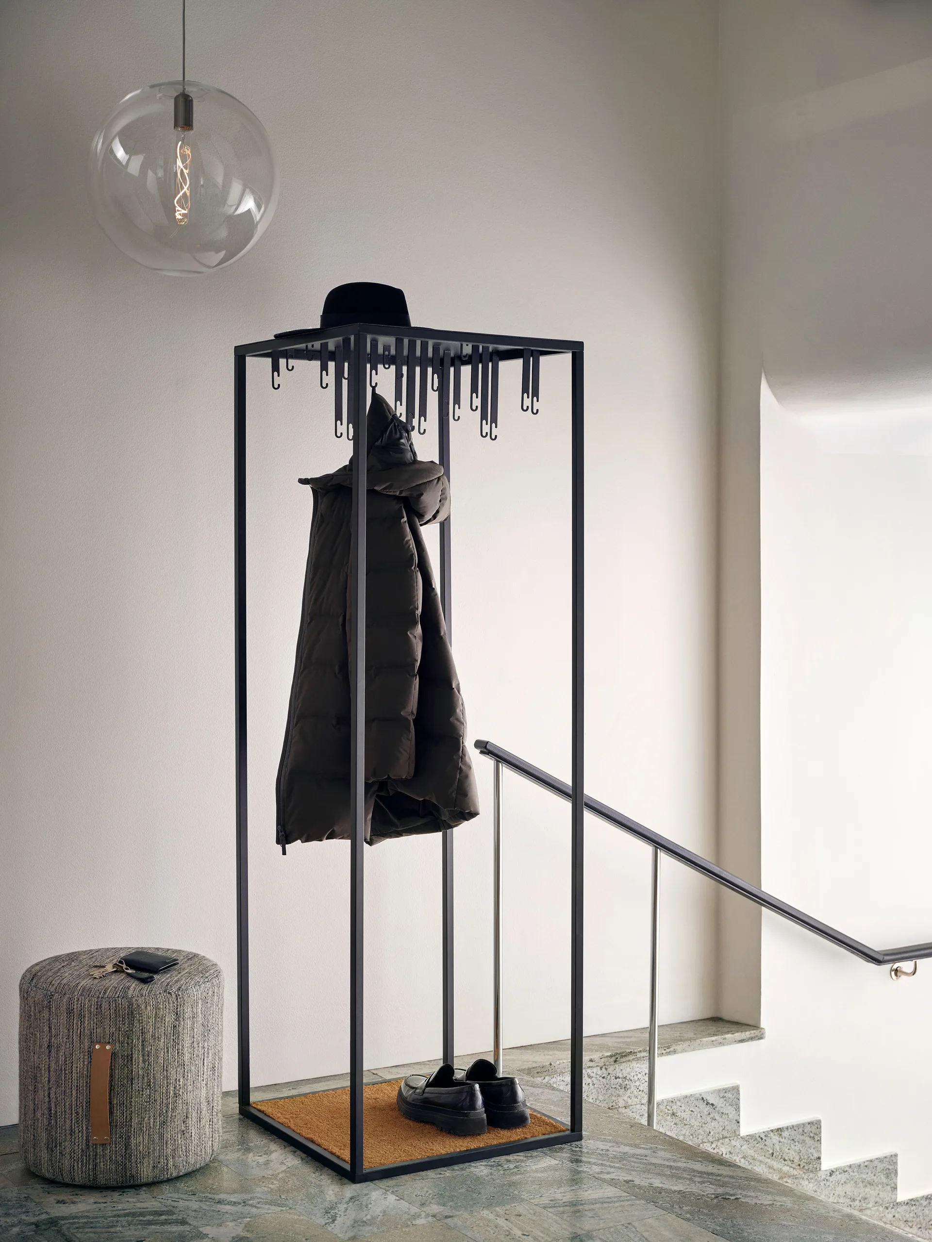 Ateljé tøjstativ, Sort Design House Stockholm