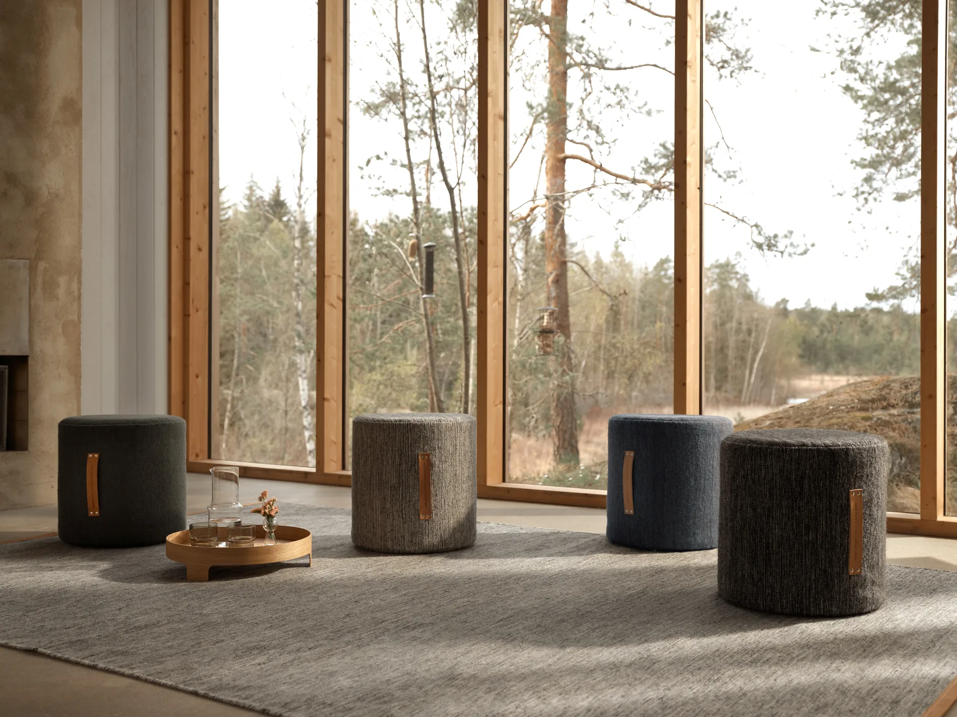 Björk fodskammel, Blå Design House Stockholm