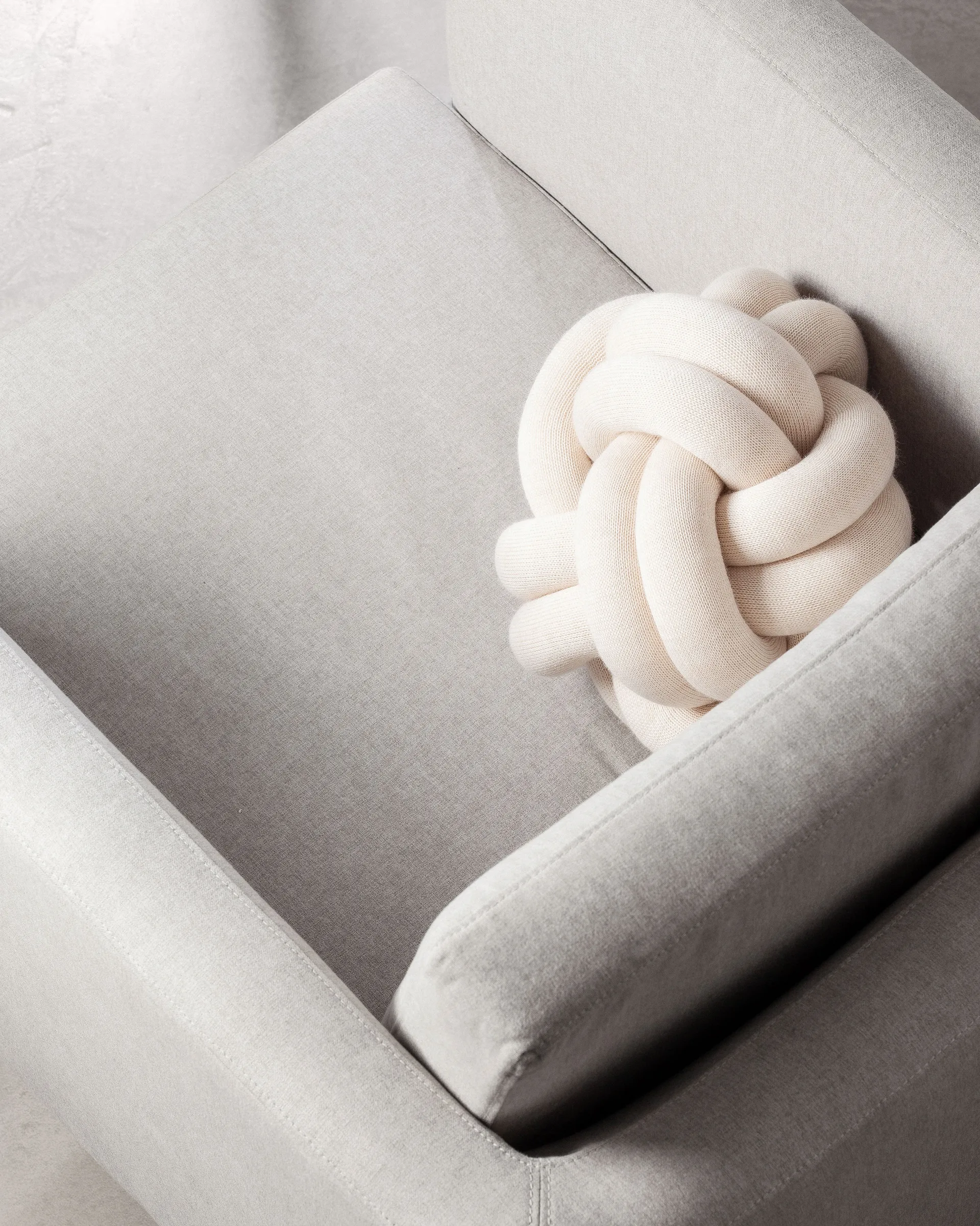 Knot pude, Cream Design House Stockholm