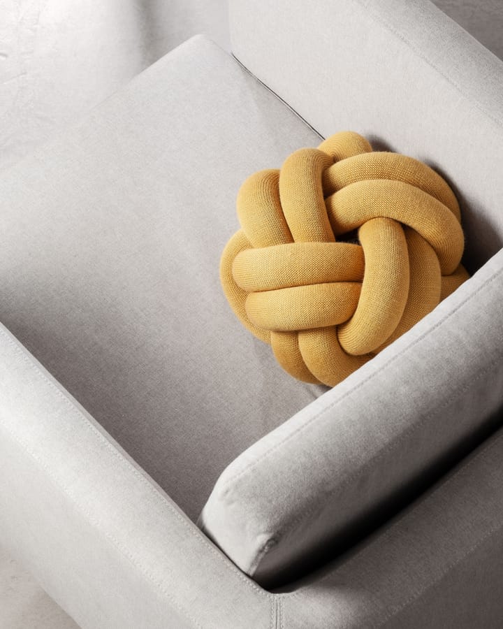 Knot pude, gul Design House Stockholm