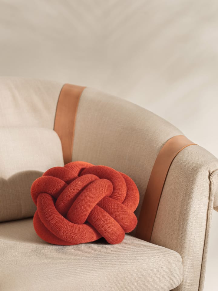 Knot pude, Orange red Design House Stockholm