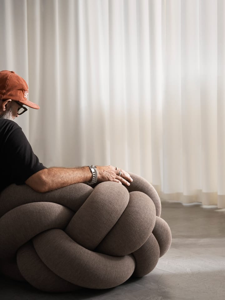 Knot pude XL, Brown Design House Stockholm