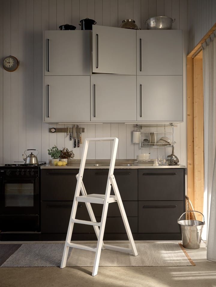 Step stige, Hvidlakeret Design House Stockholm