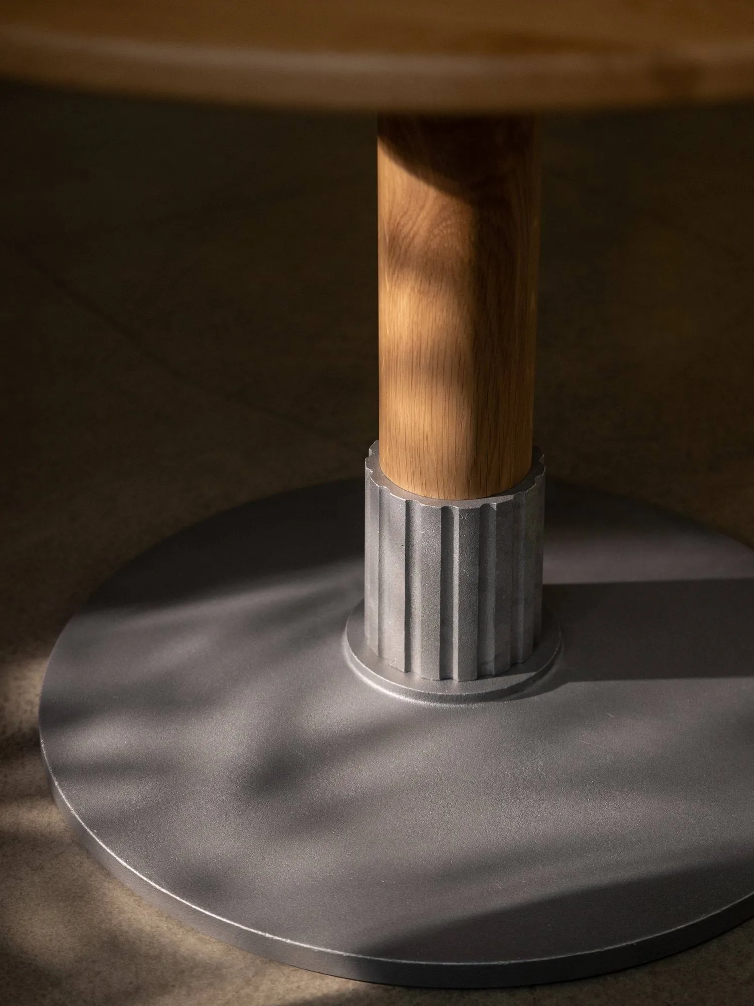 Tock Table spisebord, Mørk eg, Ø110x76 cm Design House Stockholm