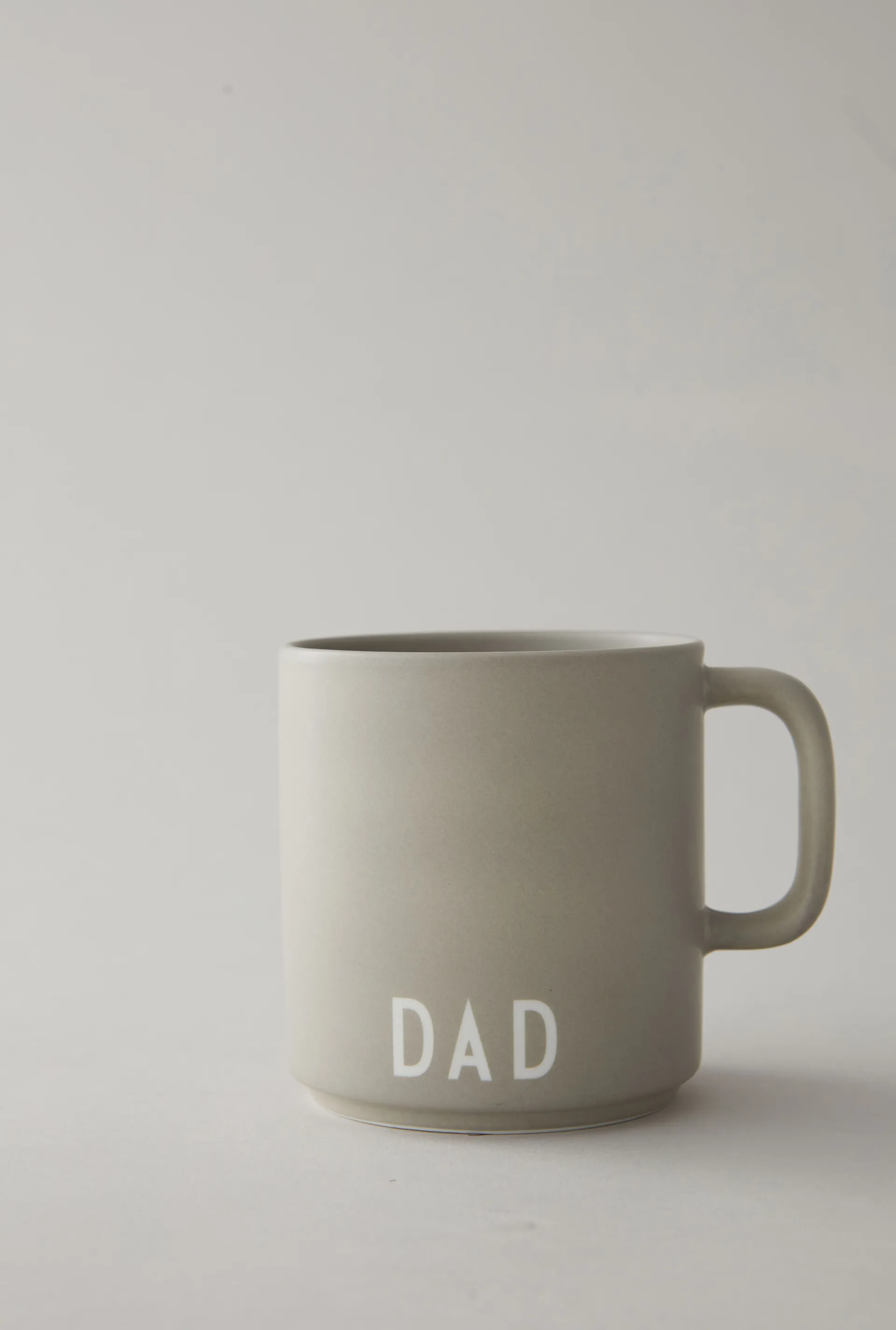 Design Letters favoritkop med hank 25 cl, Cool grey Design Letters