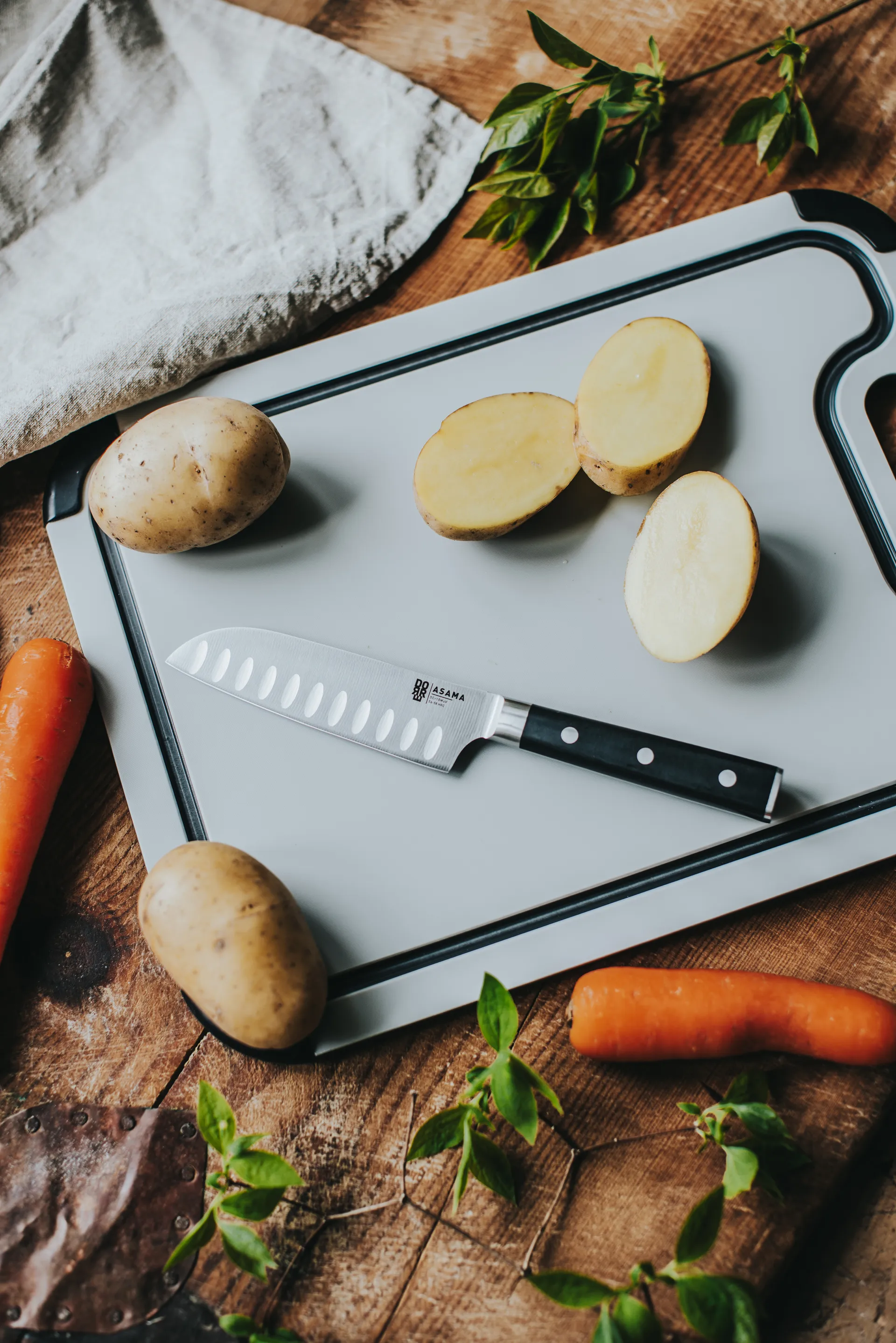 Asama Santokokniv 13 cm, Sort håndtag Dorre