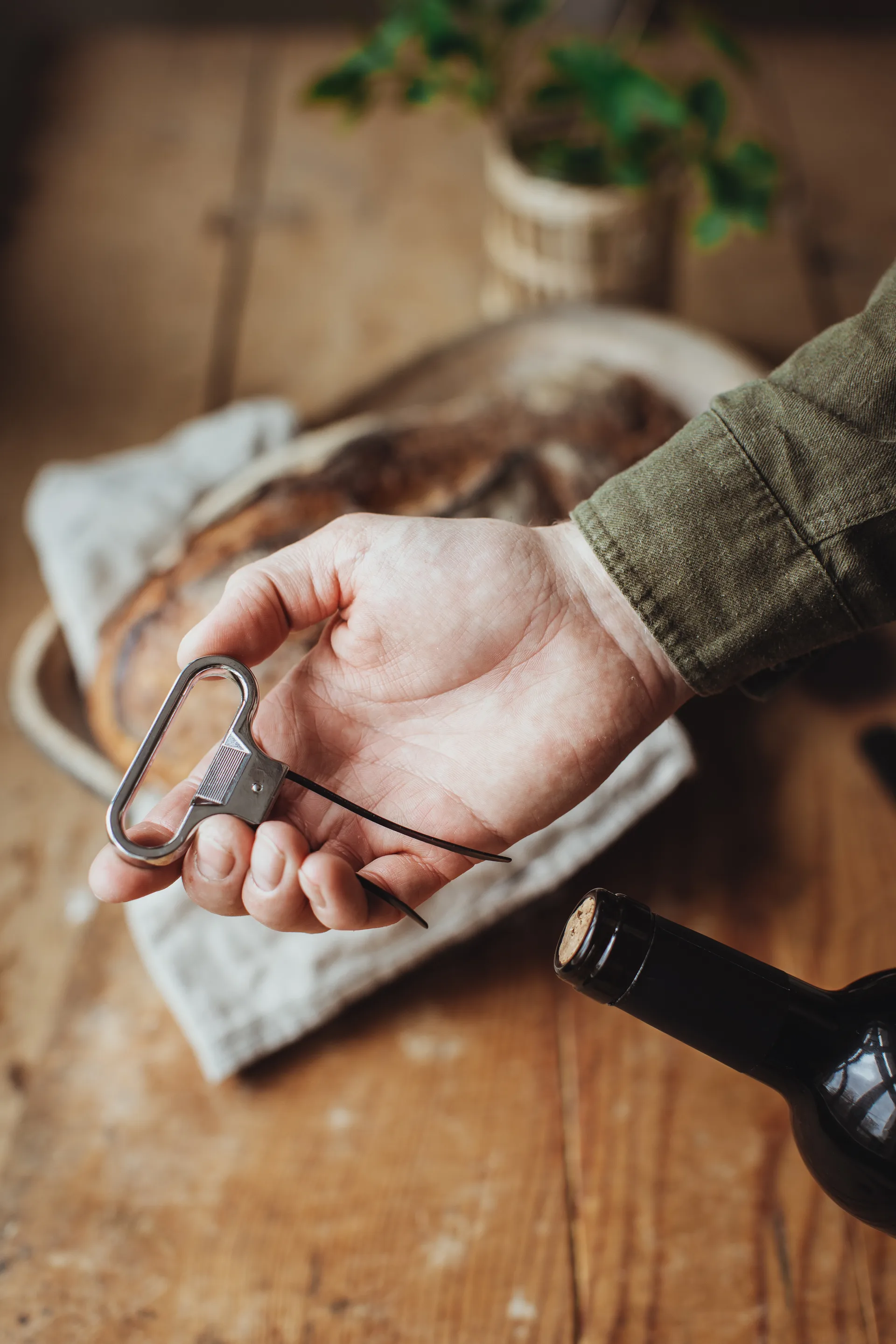 Vale flaskeåbner korktrækker 11x6,4x1 cm, Sort-silver Dorre