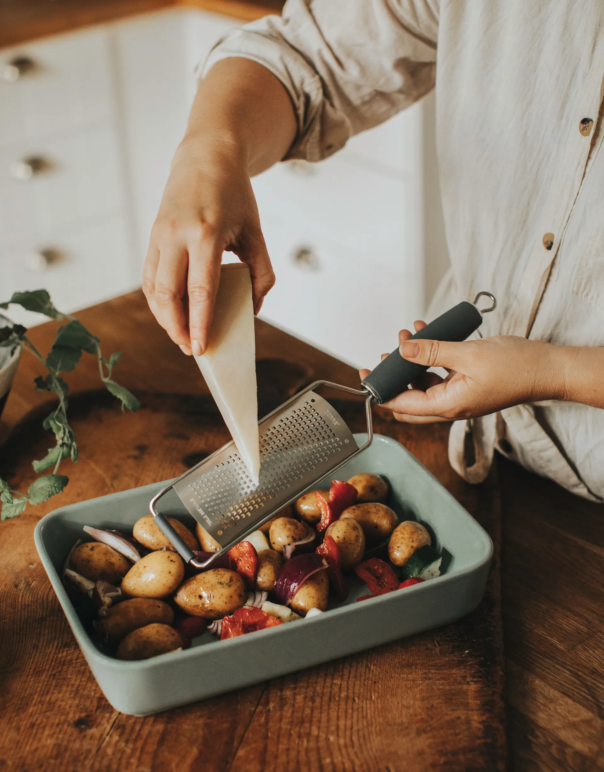 Zoya rivejern 33,2 cm, Grå Dorre