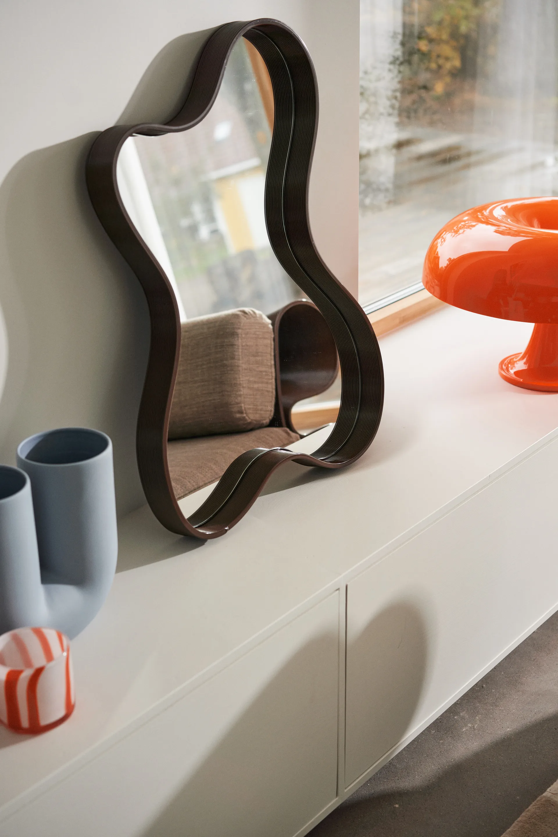 Pebble spejl small 56x76 cm, Chocolate Ekbacken Studios