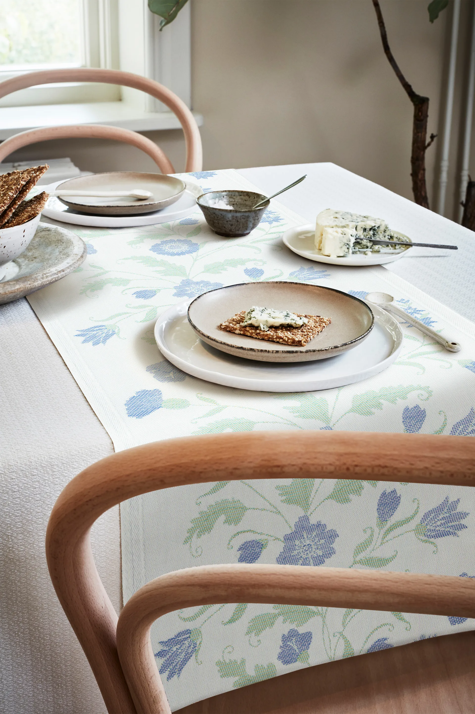 Blå blomst løber, 35x120 cm Ekelund Linneväveri