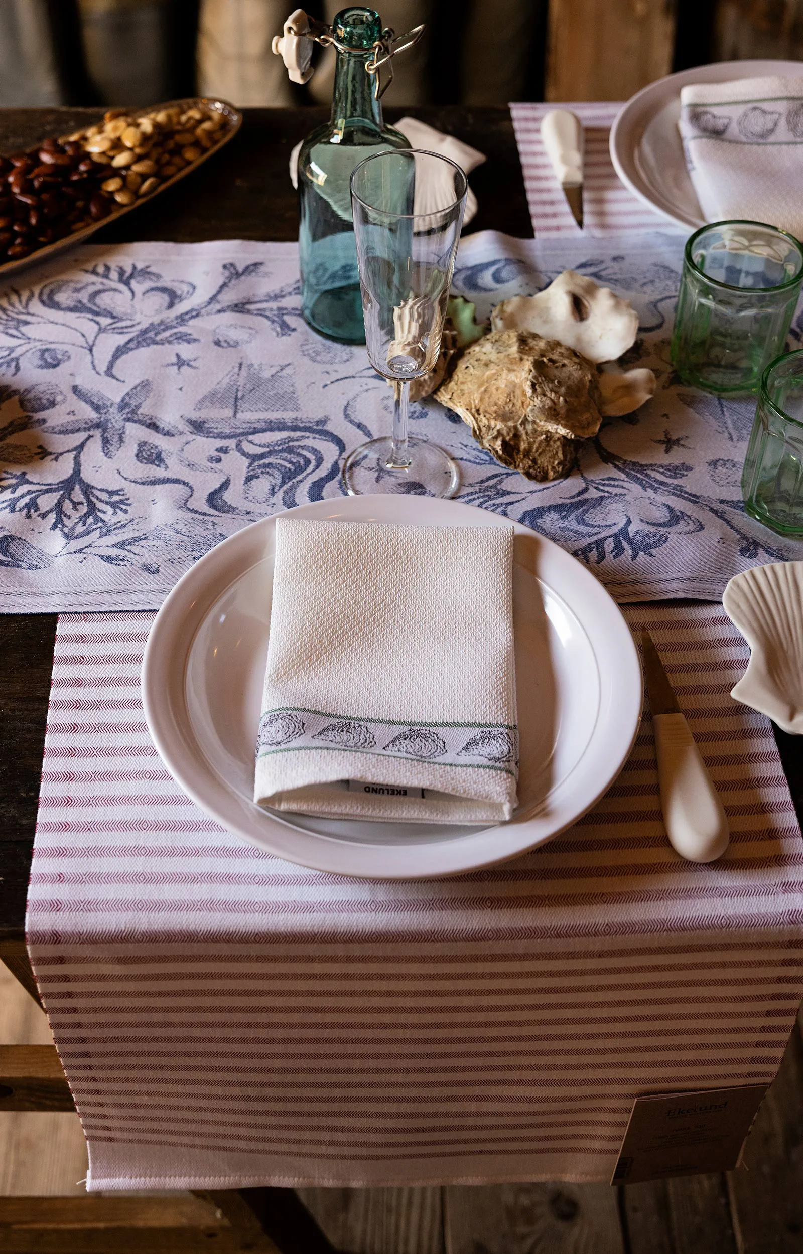 Tvärs stofserviet 50x50 cm, Rød Ekelund Linneväveri