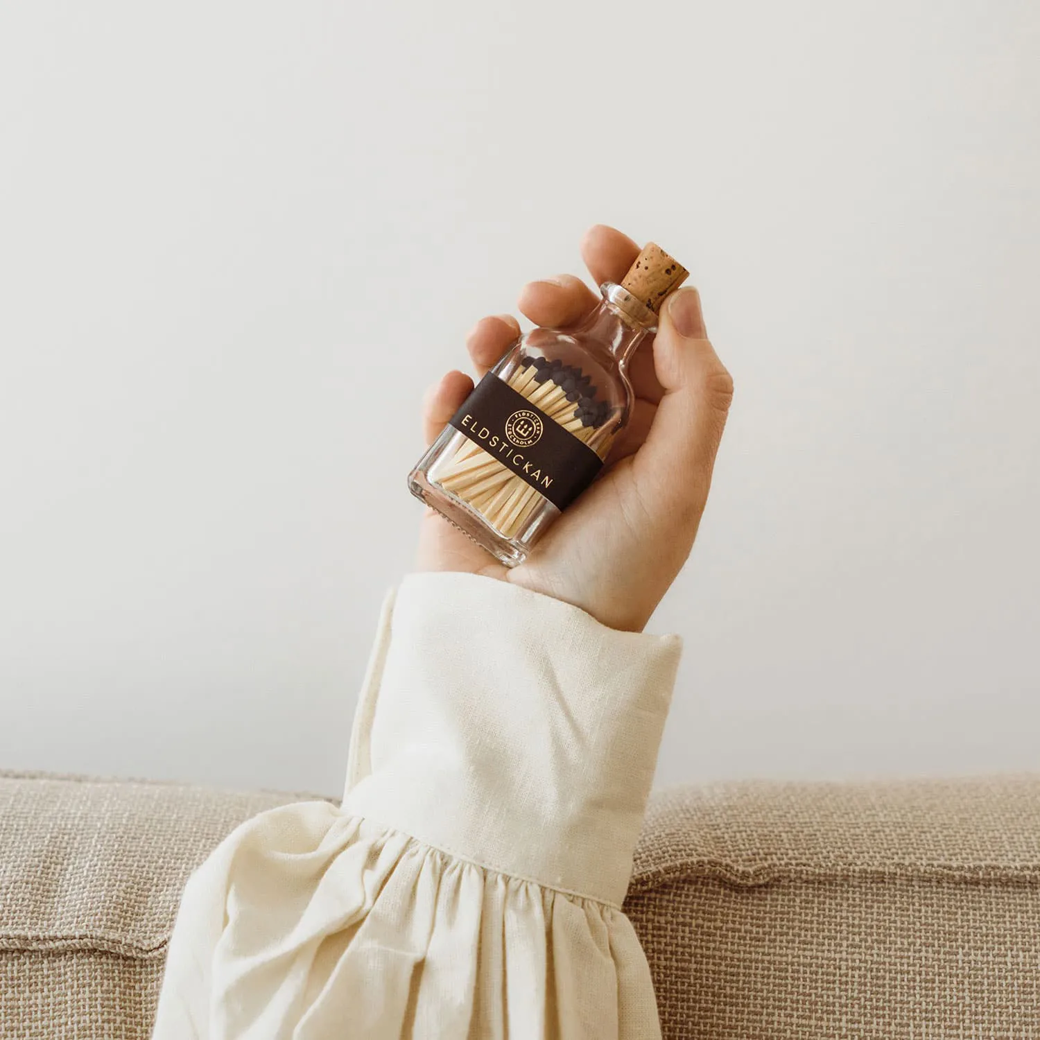 Lille eldstickan tændstikæske med 60 tændstikker, Lille sort Eldstickan