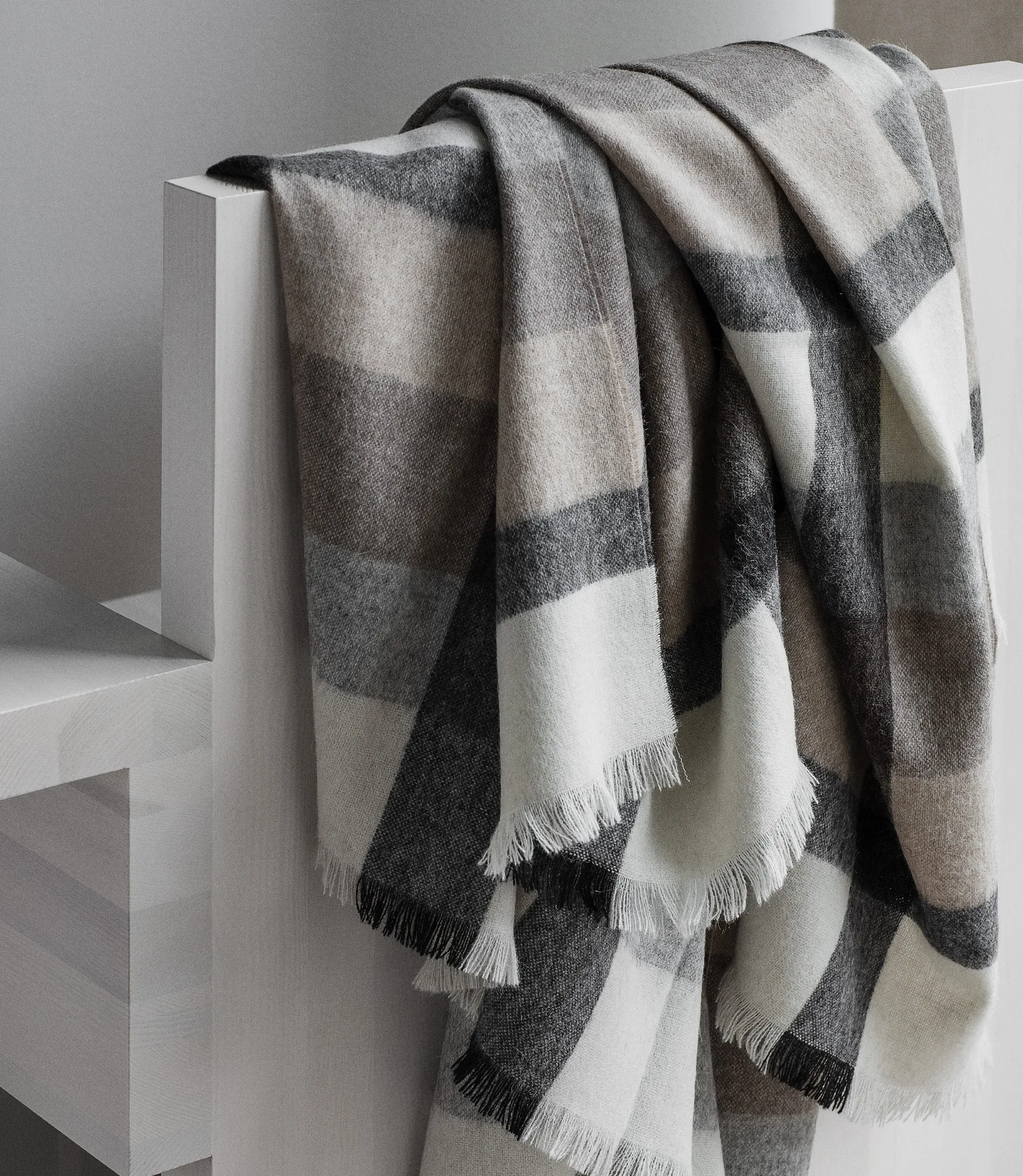 Intersection plaid 130x190 cm, Camel/Grey Elvang Denmark