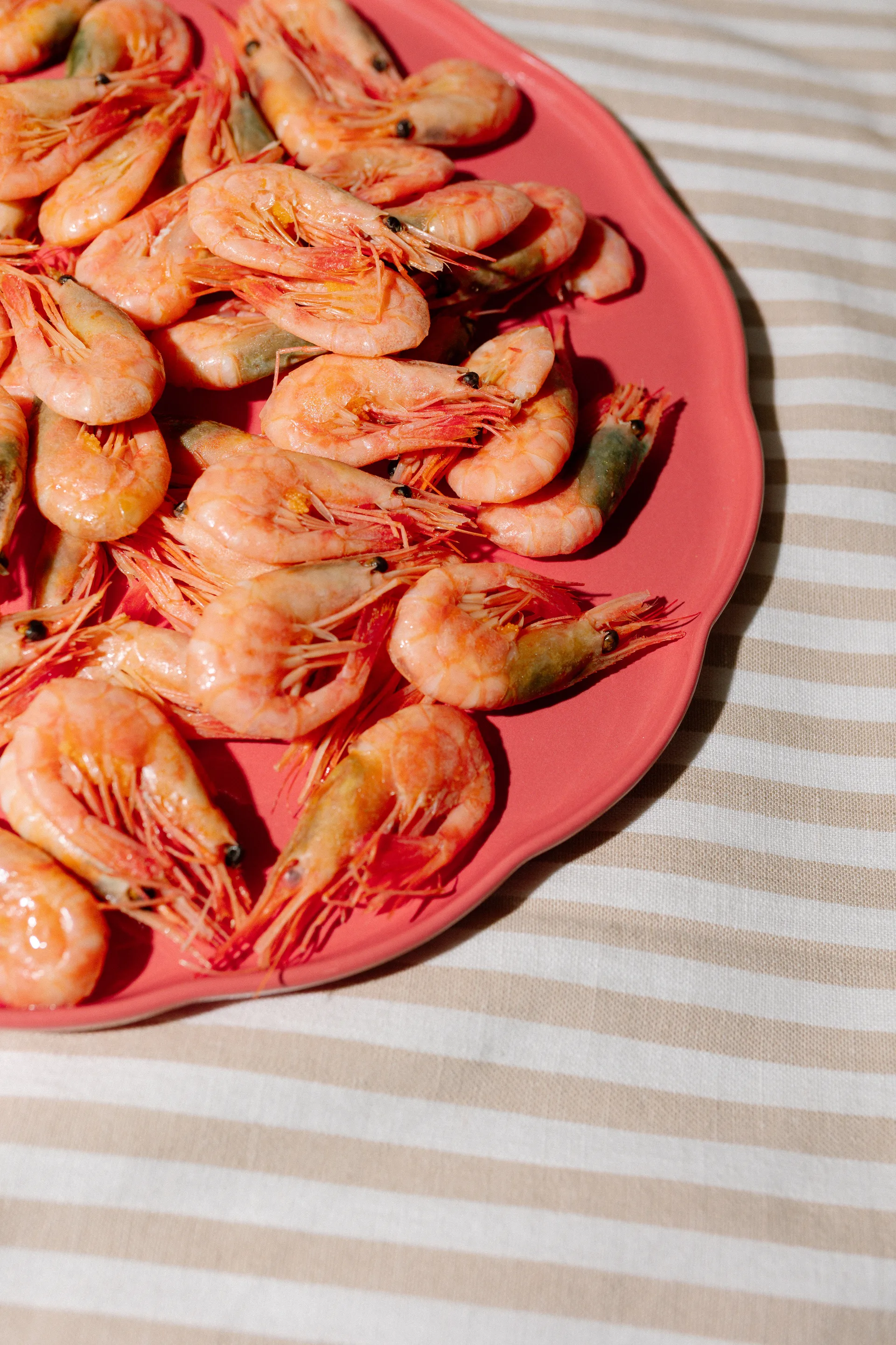 Emile Henry Madeleine serveringsfad, Bubblegum, rund Emile Henry