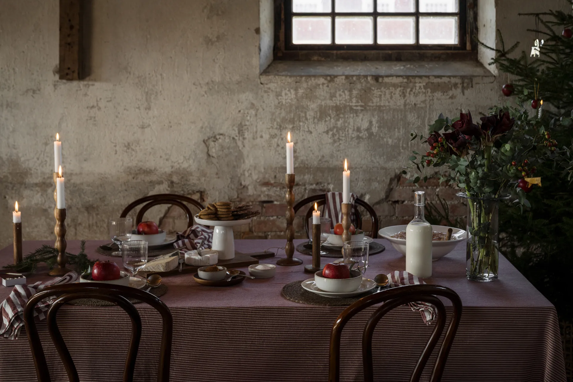 Ernst borddug smalle striber 145x300 cm, Rød-beige ERNST