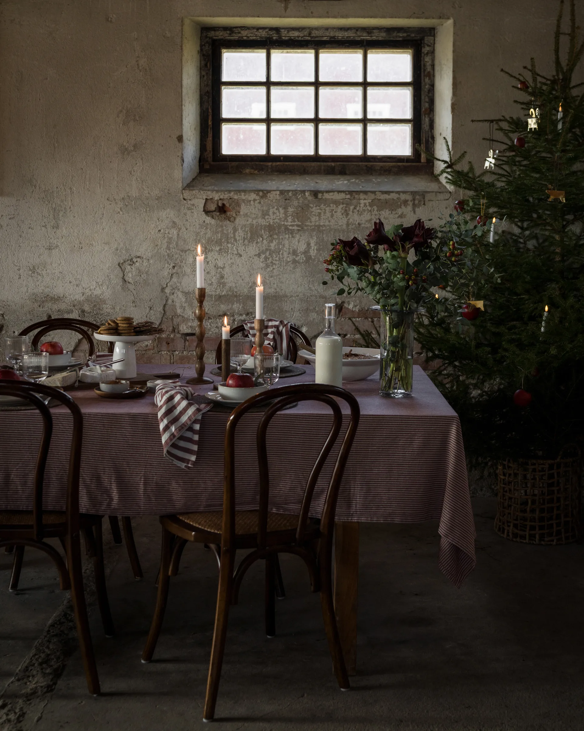 Ernst borddug smalle striber 145x300 cm, Rød-beige ERNST