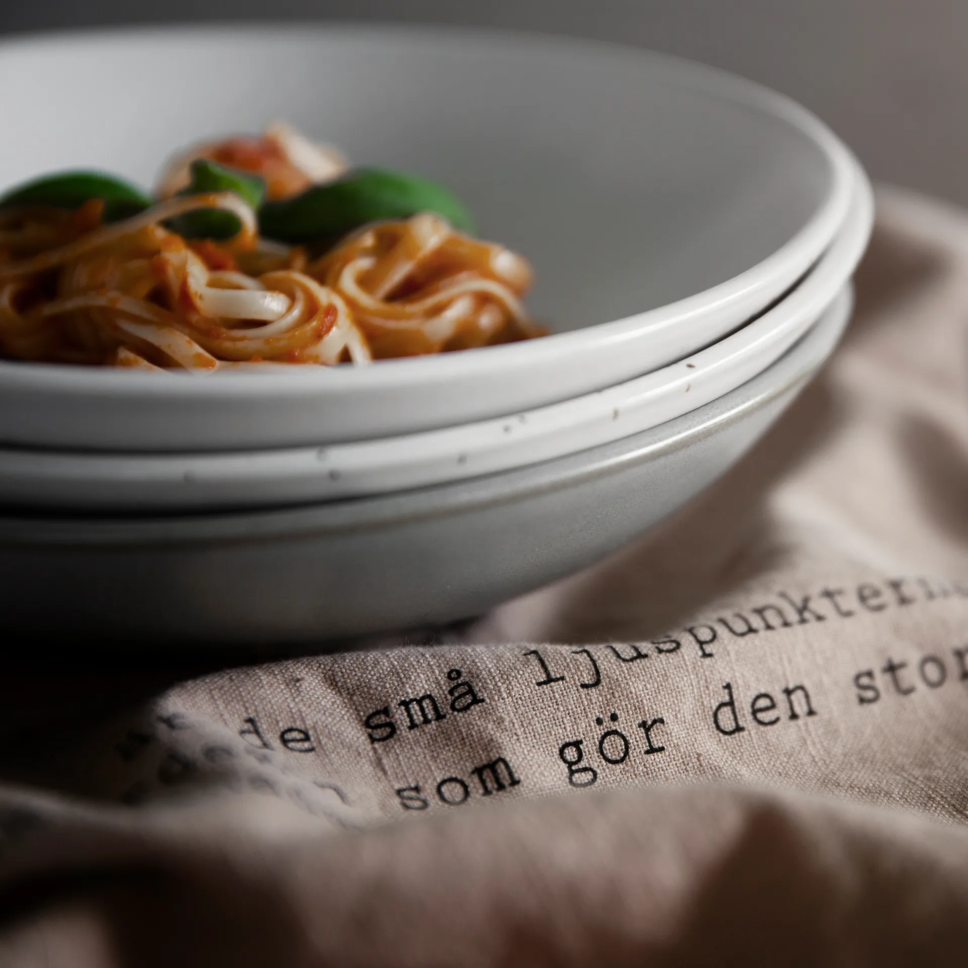 Ernst dyb tallerken 22 cm, Grå ERNST