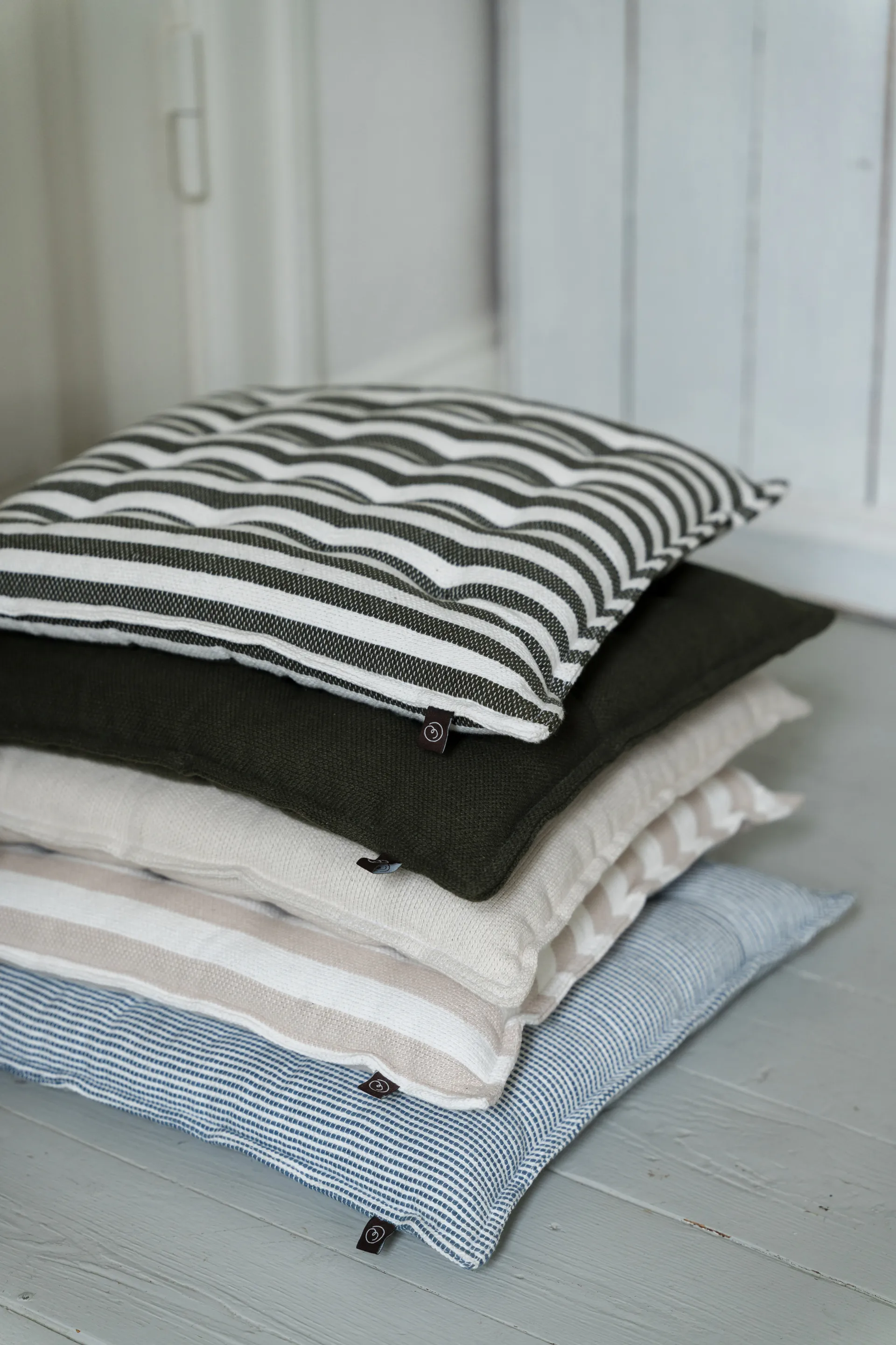 Ernst siddehynde 40x40 cm, Blå-hvid ERNST