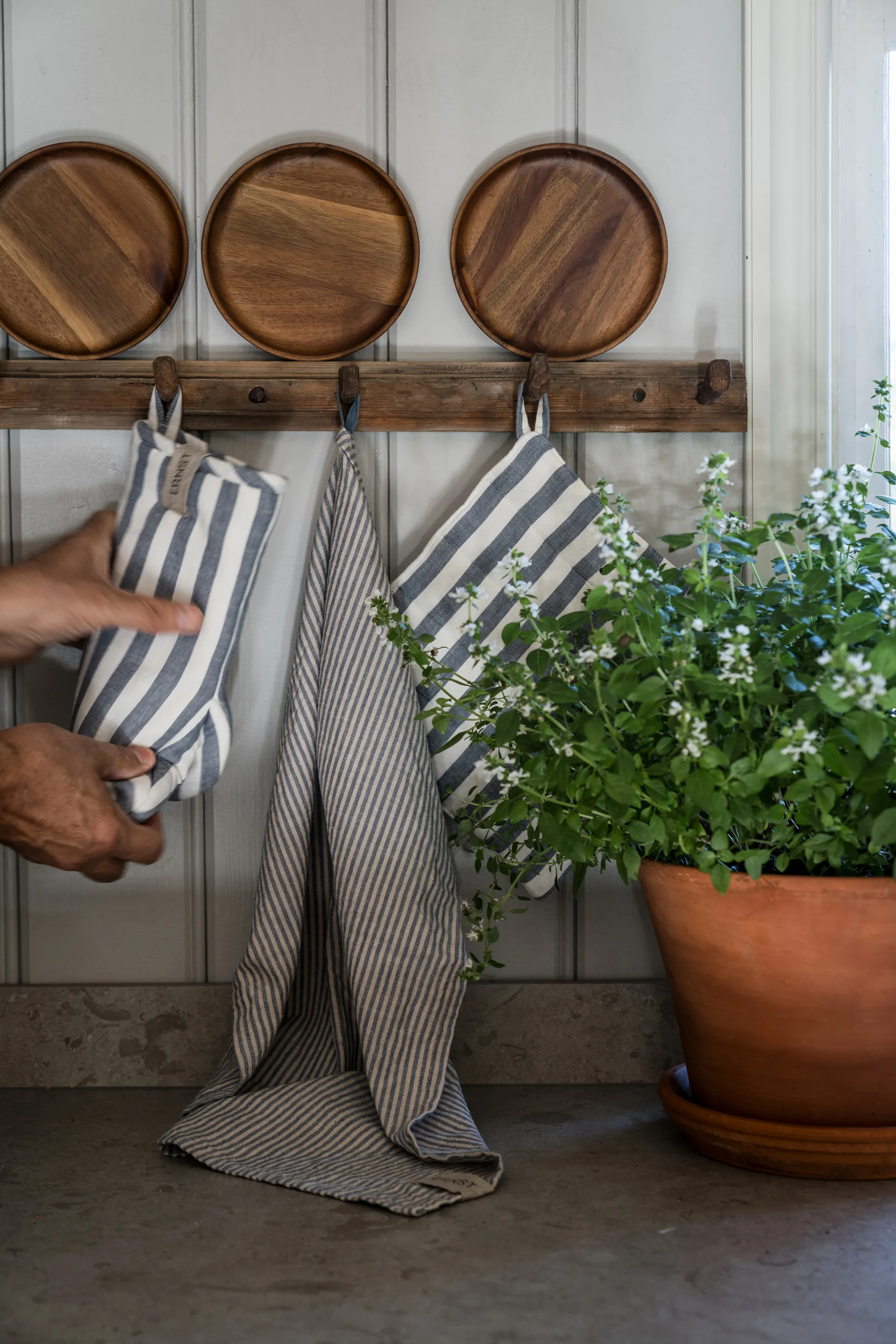 Ernst træbakke, Acacia, Ø16,5 cm ERNST
