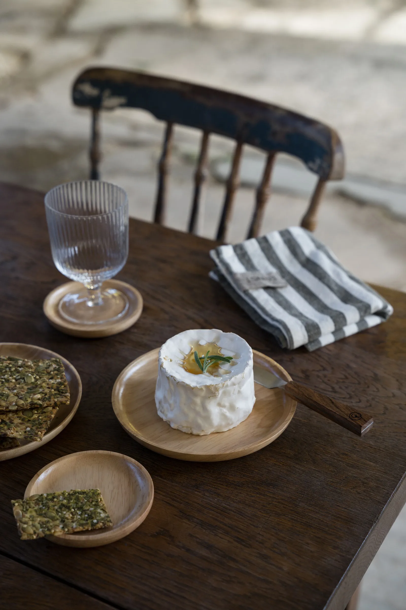 Ernst træbakke, Gummitræ, Ø10 cm ERNST