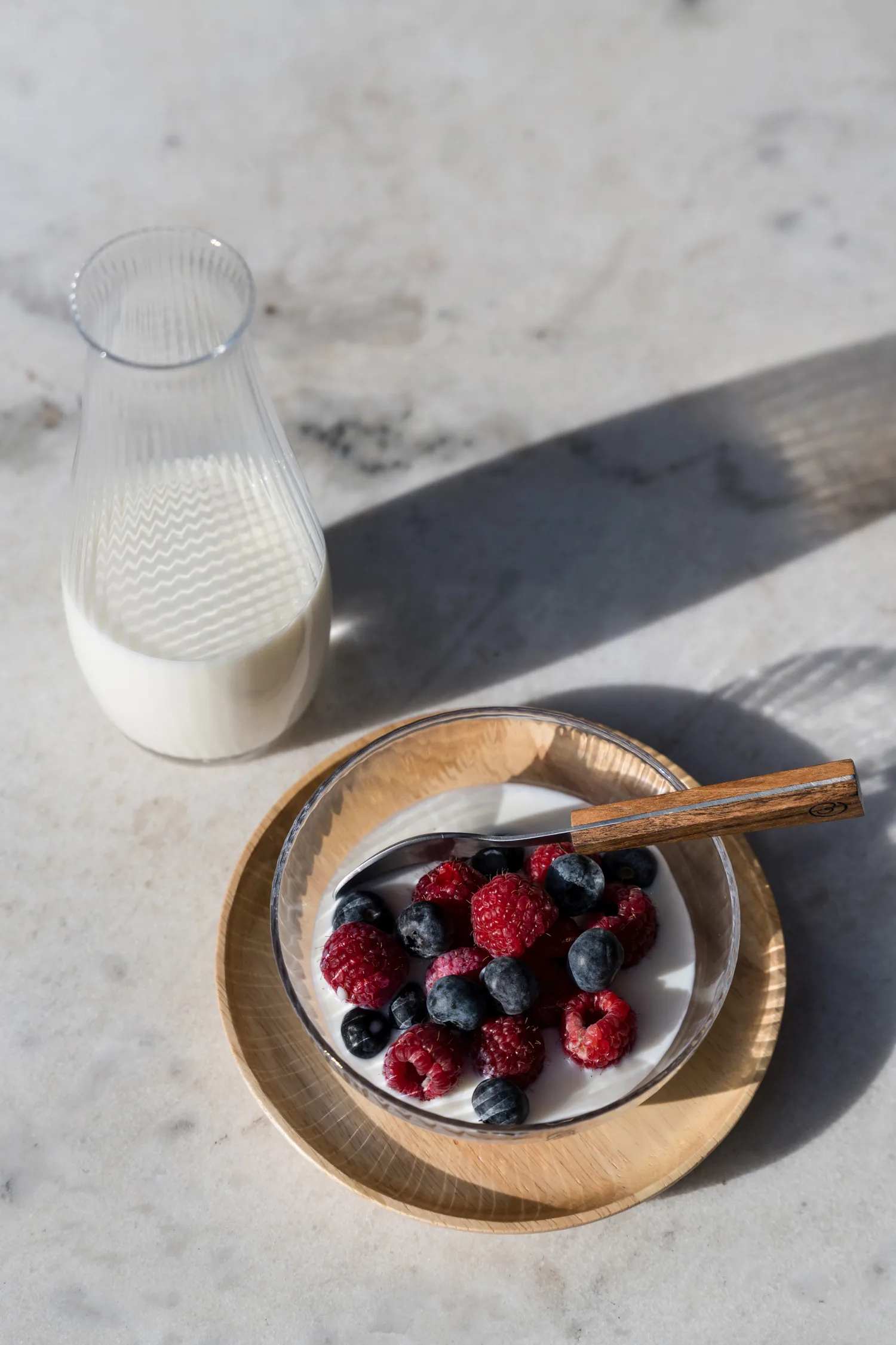 Ernst træbakke, Gummitræ, Ø16,5 cm ERNST