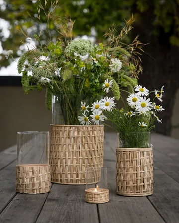 Ernst vase/lyslygte i kurv - Natur, Ø7×8,5 cm - ERNST