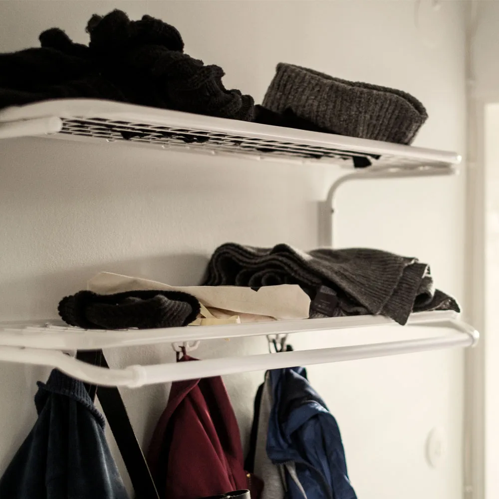 Classic 650 hattehylde, sort/sort, 2 hylder, 70 cm Essem Design