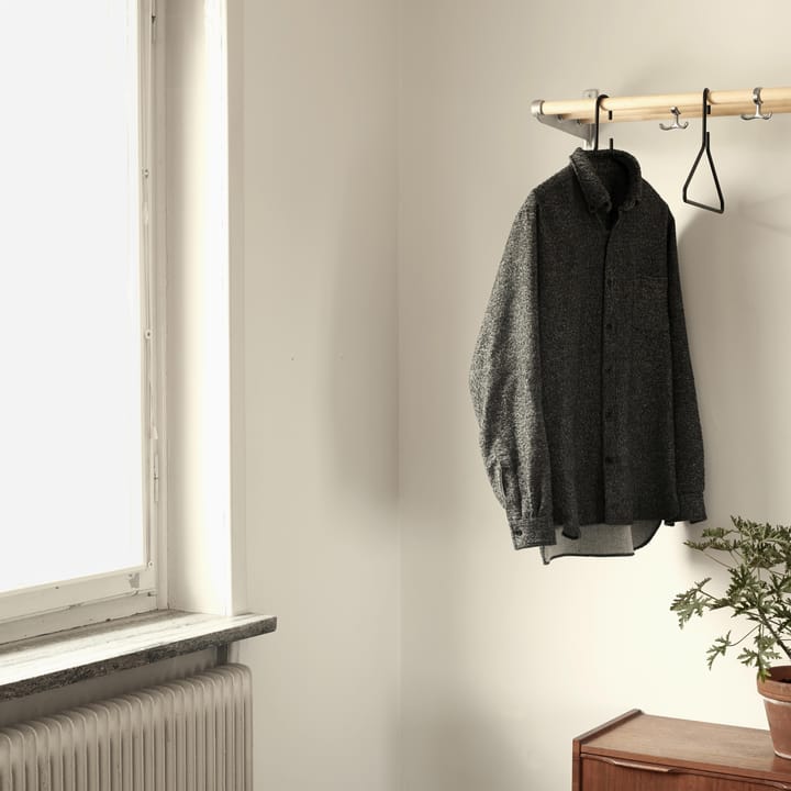 Nostalgi sko- eller hattehylde, birk, stel i aluminium Essem Design