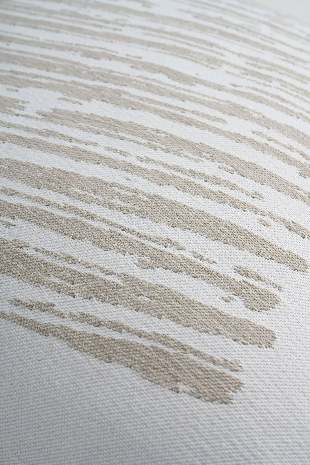 Linear square pude 50x50 cm, Hvid Ethnicraft