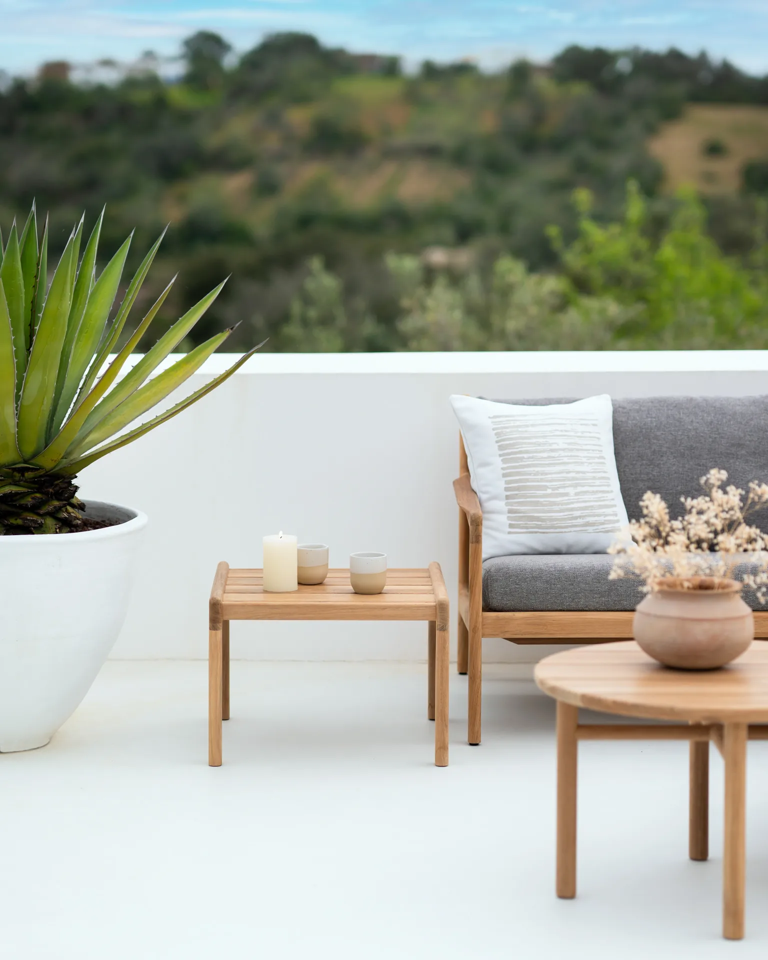 Linear square pude 50x50 cm, Hvid Ethnicraft