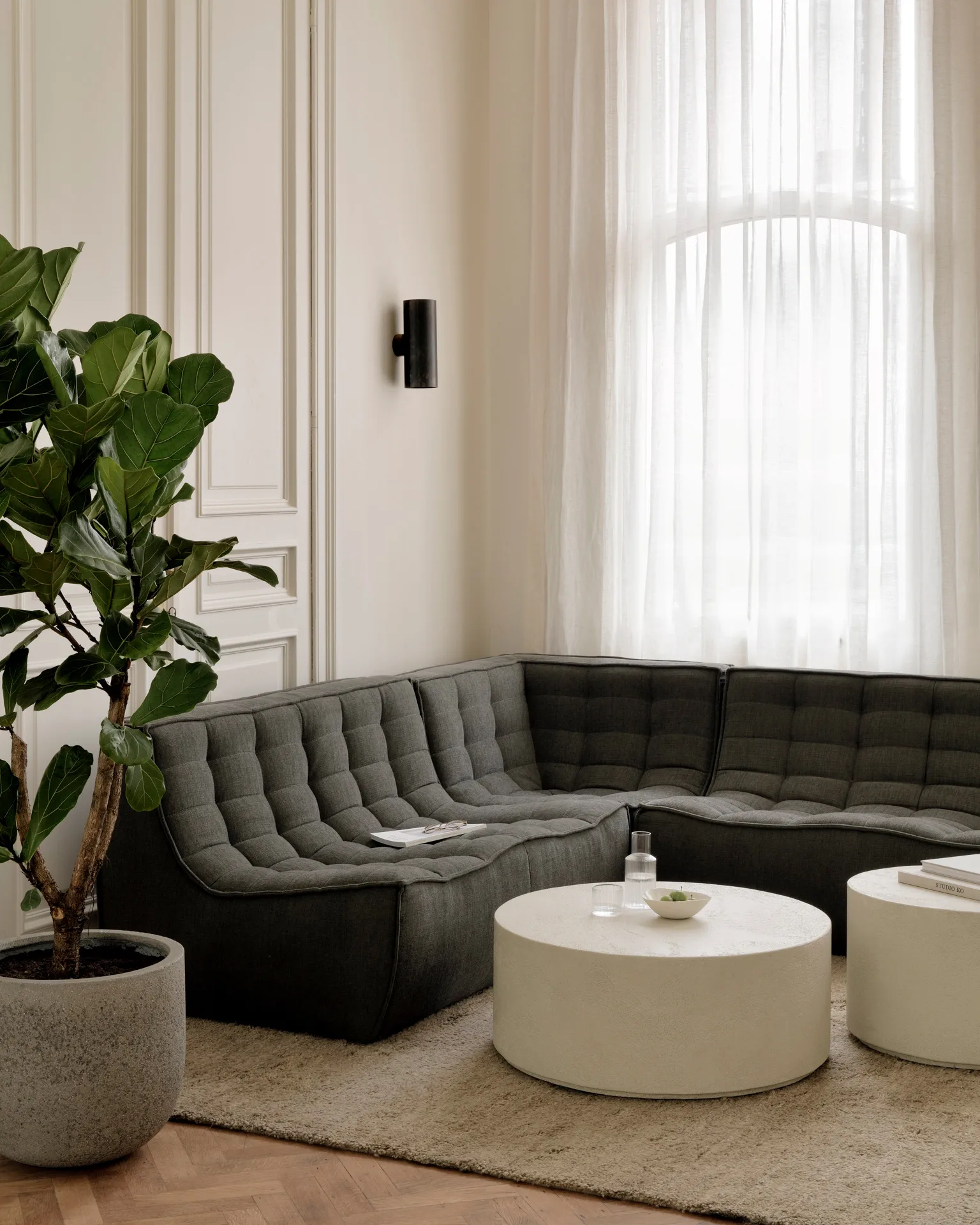 N701 modulhjørnesofa med afrundet hjørne, stof Moss Eco, 330x260 cm Ethnicraft