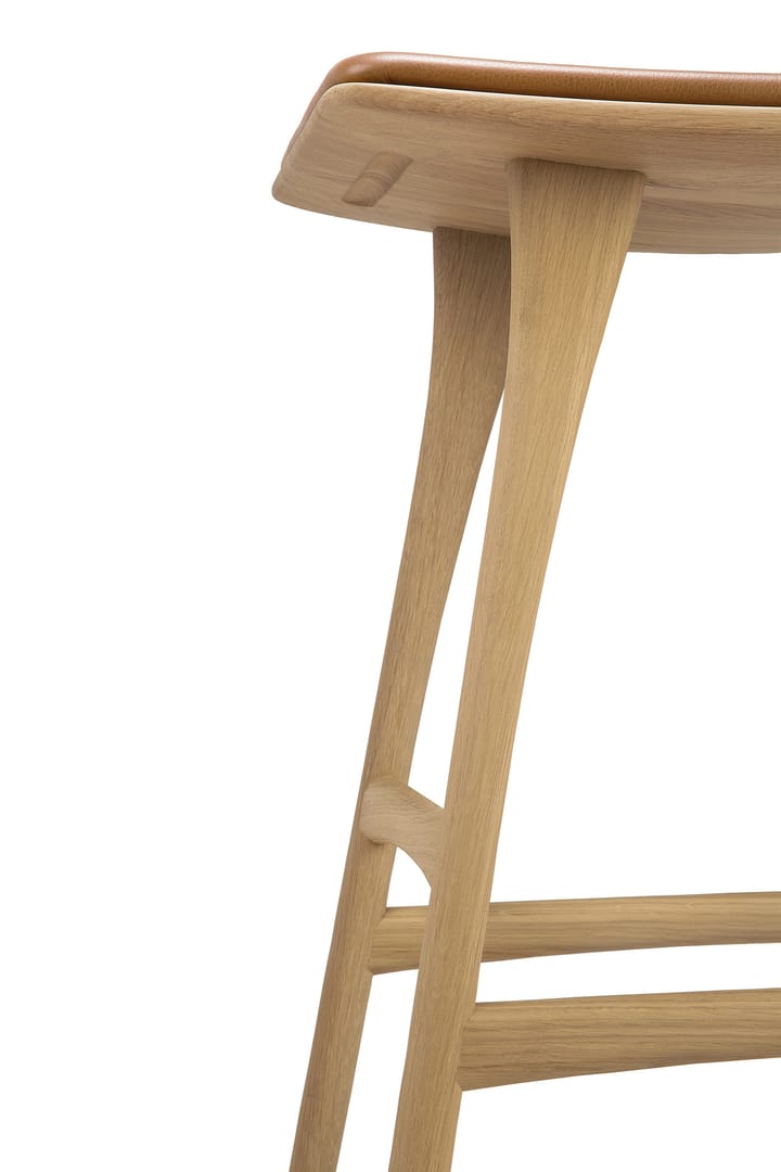 Osso Counter høj taburet 67 cm, Lakeret eg Ethnicraft