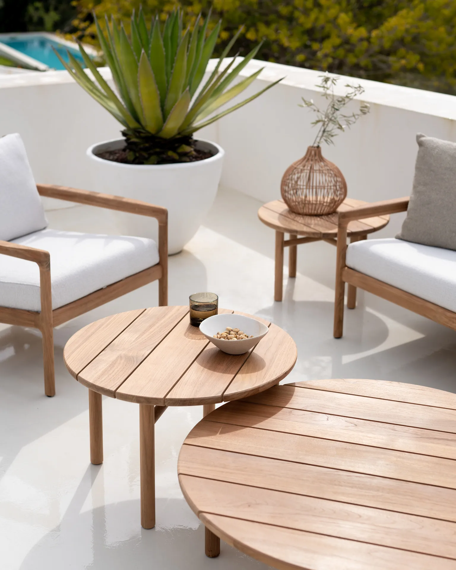 Quatro outdoor sofabord teak, Ø59 cm Ethnicraft
