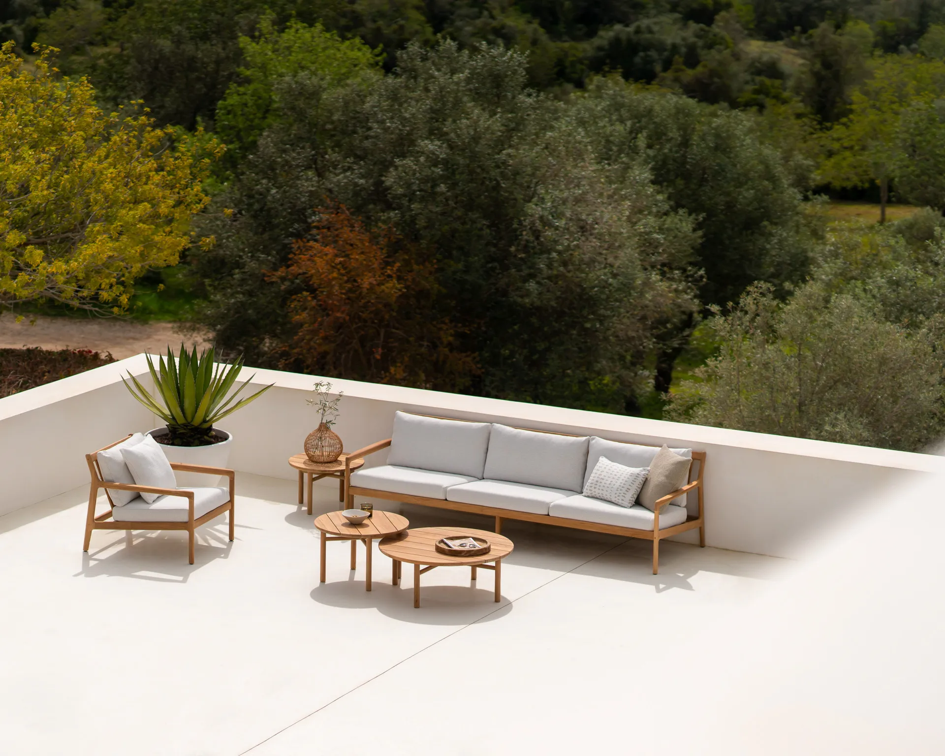 Quatro outdoor sofabord teak, Ø59 cm Ethnicraft