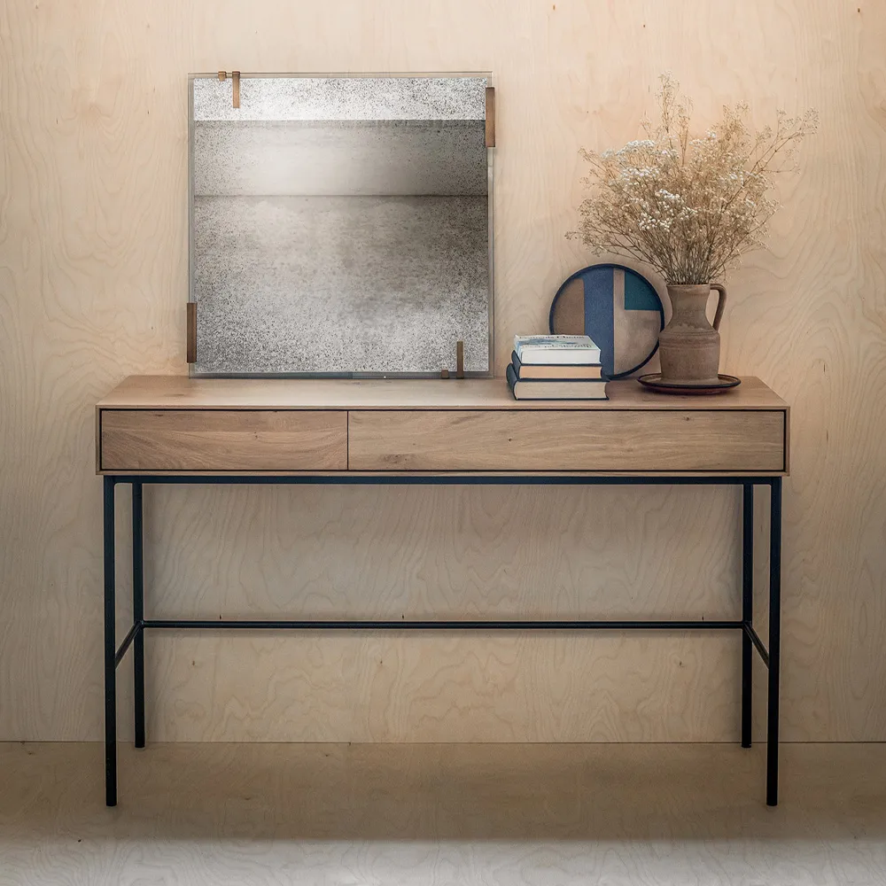 Whitebird skrivebord 77x127 cm, Eg 2 låger Ethnicraft