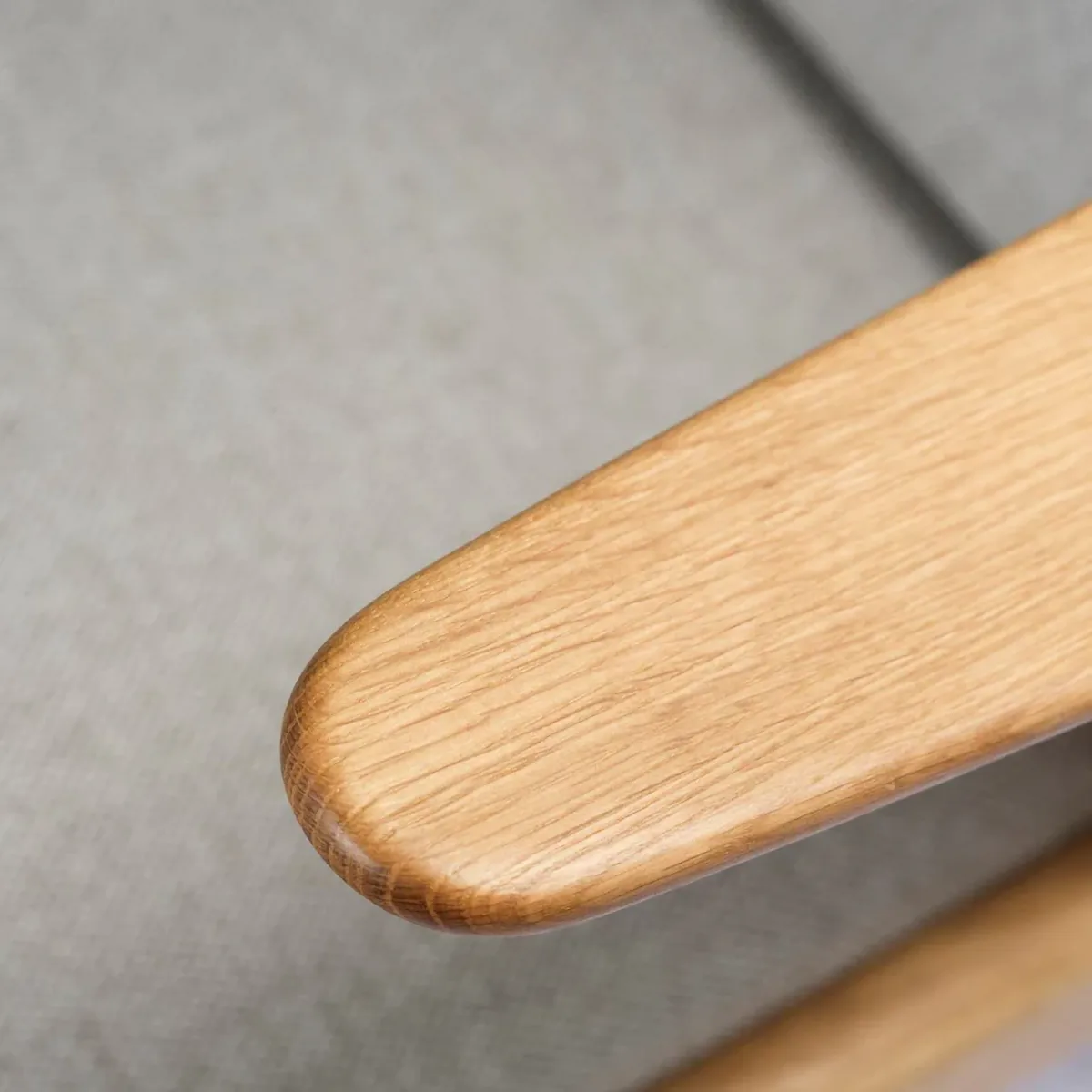 J53 lænestol, Oiled oak-light grey FDB Møbler