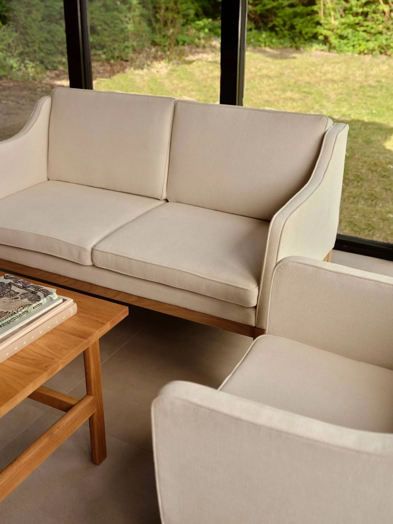 L46 MK155 easy chair lænestol armstol, Lakeret eg-tekstil beige FDB Møbler