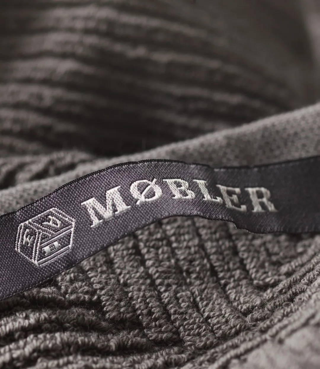 R33 Kirkeby strandhåndklæde, Granite gray FDB Møbler