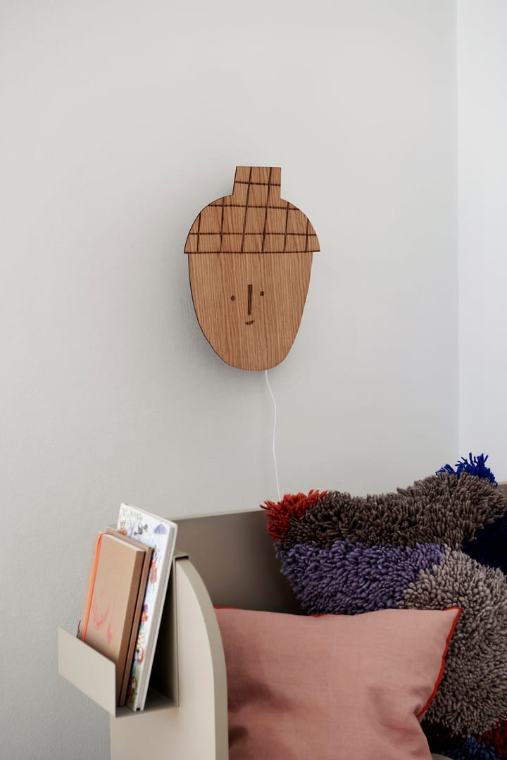 Acorn lampe væglampe, Olieret eg Ferm Living