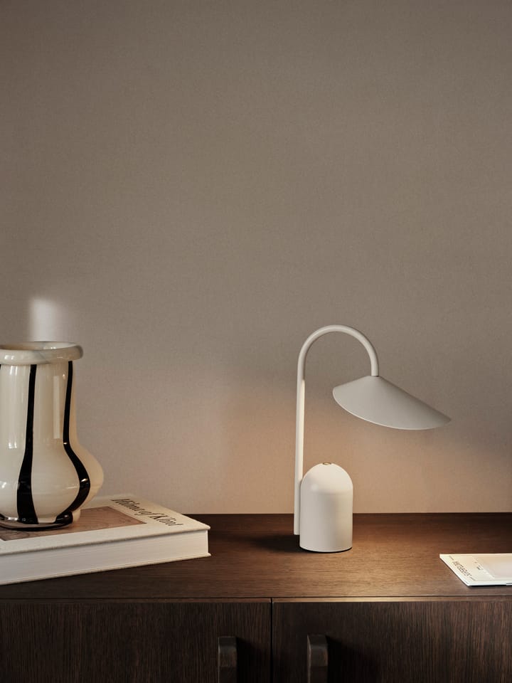 Arum bærbar lampe, Cashmere Ferm Living