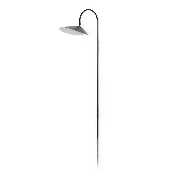 Arum swivel tall væglampe - Black - ferm LIVING