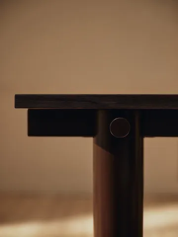 Atura spisebord - Dark chocolate-mørkbejdset eg, 90x160 cm - Ferm Living