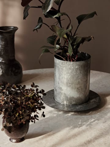 Auran urtepotte medium 26,6 cm - Galvanized iron - Ferm Living