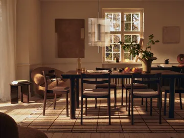 Boda stol - Polstret sæde soft bouclé, mørkbetsad bøg-natural - Ferm Living