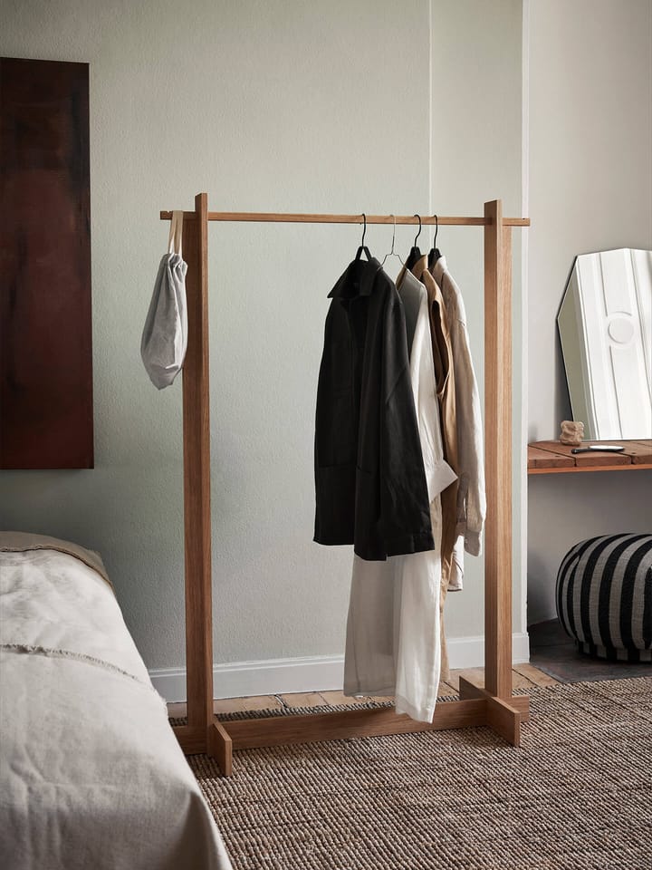 Bridge Clothes Rack tøjstativ - Oiled Oak - ferm LIVING