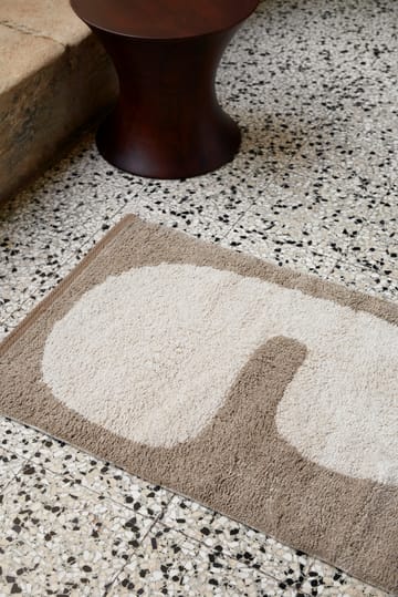 Clay bademåtte 50x70 cm - Dark taupe/Offwhite - Ferm Living